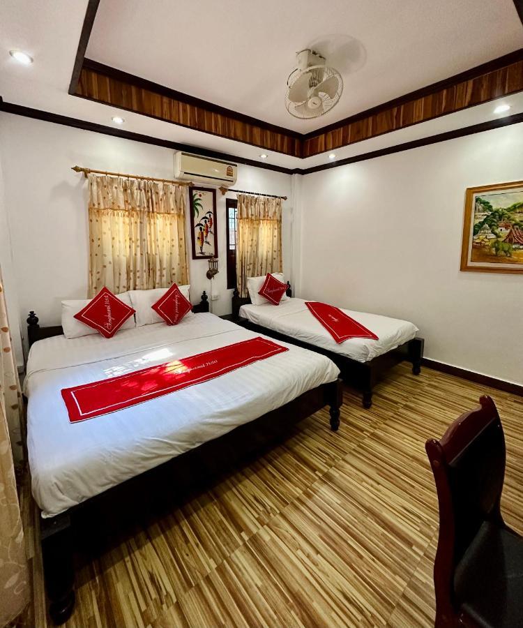 مبيت وإفطار لوانغ برابانغ Singharat Boutique House المظهر الخارجي الصورة