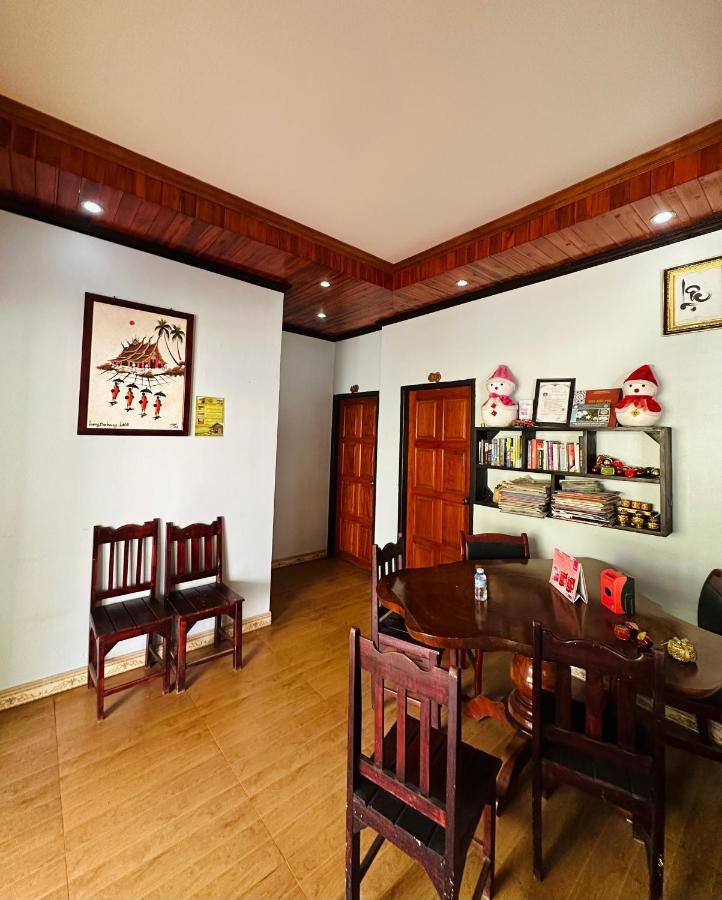 مبيت وإفطار لوانغ برابانغ Singharat Boutique House المظهر الخارجي الصورة