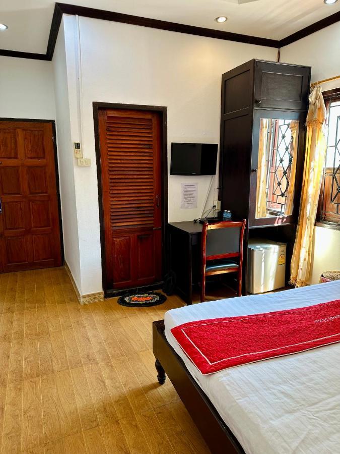مبيت وإفطار لوانغ برابانغ Singharat Boutique House المظهر الخارجي الصورة