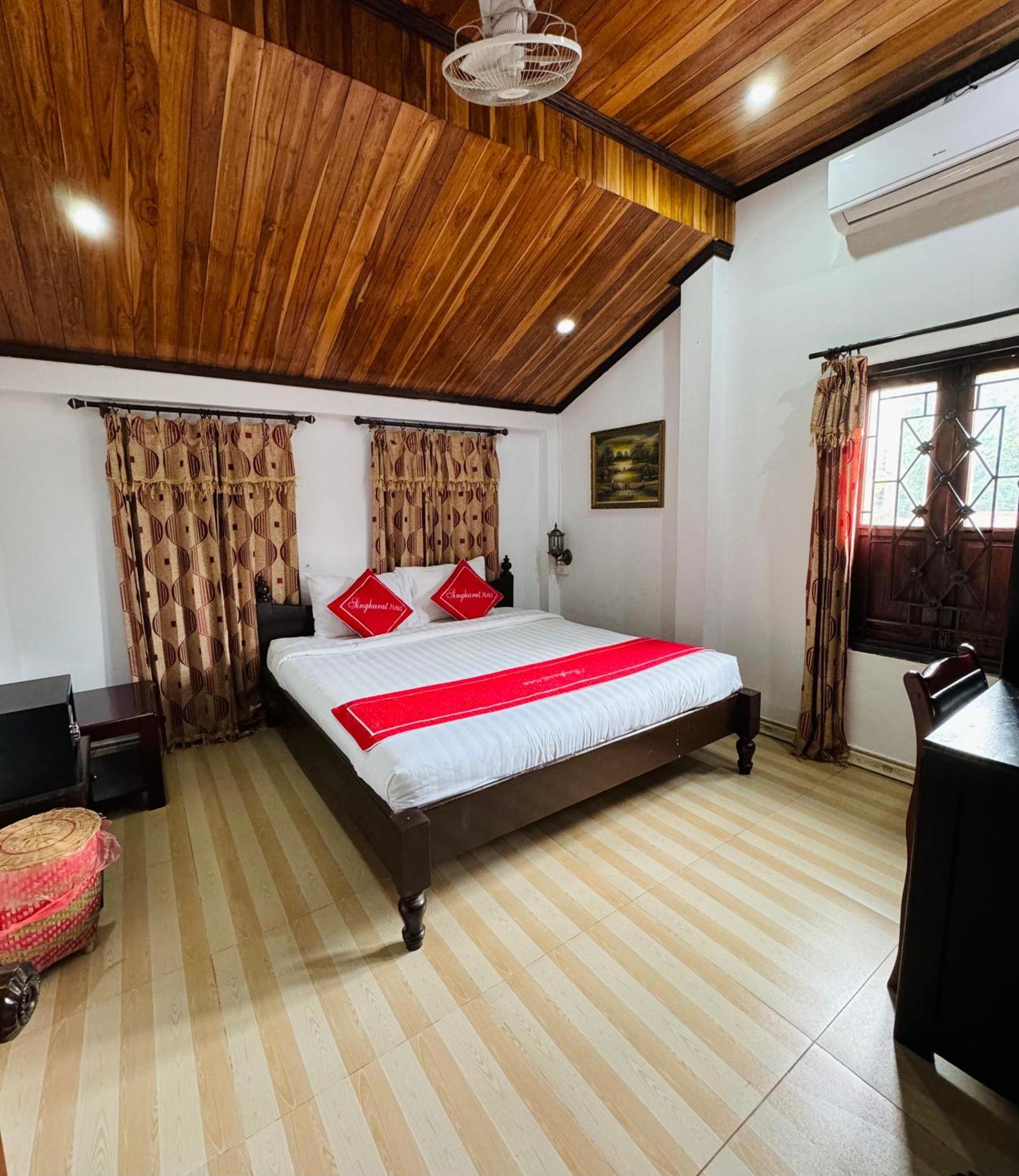 مبيت وإفطار لوانغ برابانغ Singharat Boutique House المظهر الخارجي الصورة