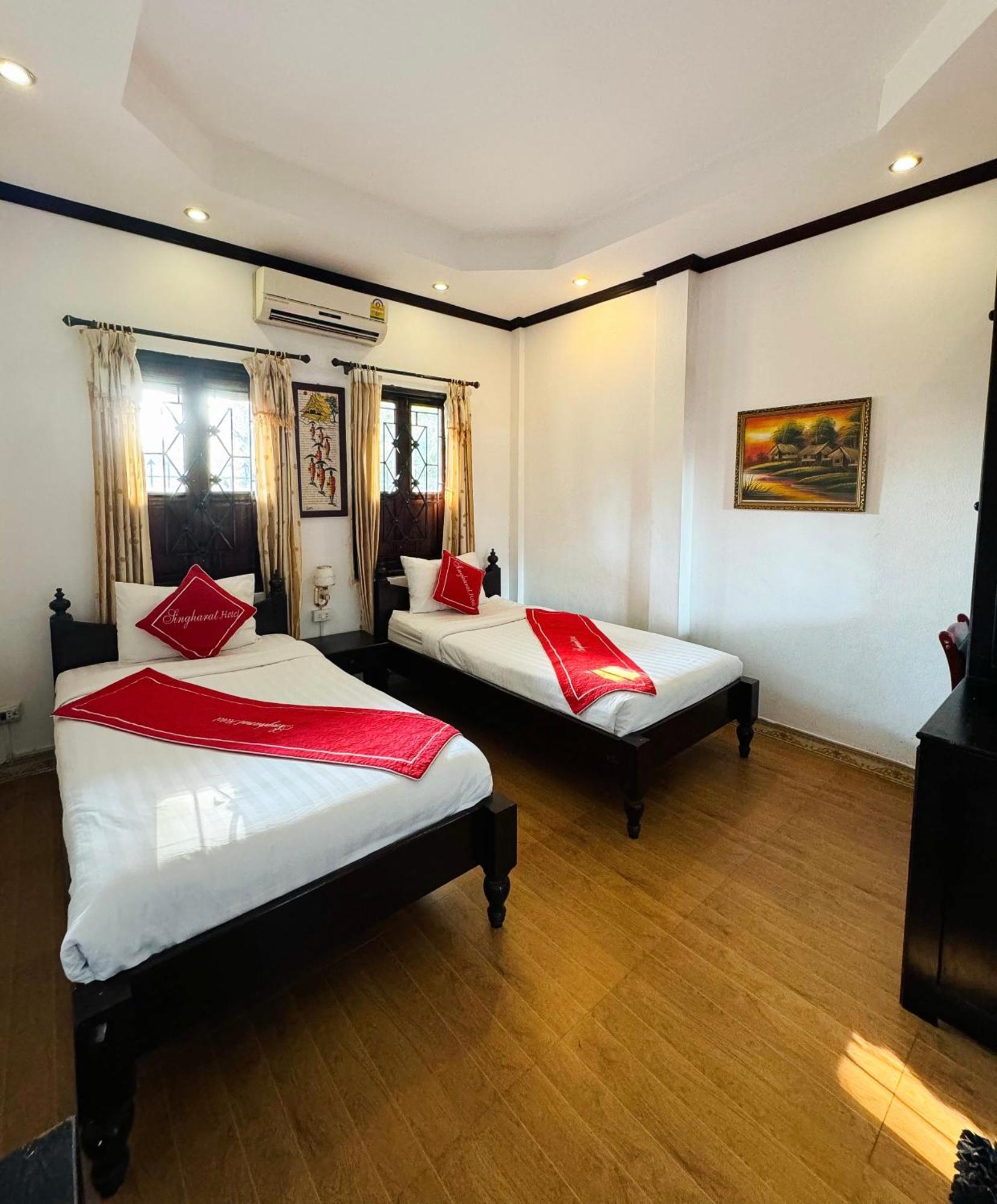 مبيت وإفطار لوانغ برابانغ Singharat Boutique House المظهر الخارجي الصورة