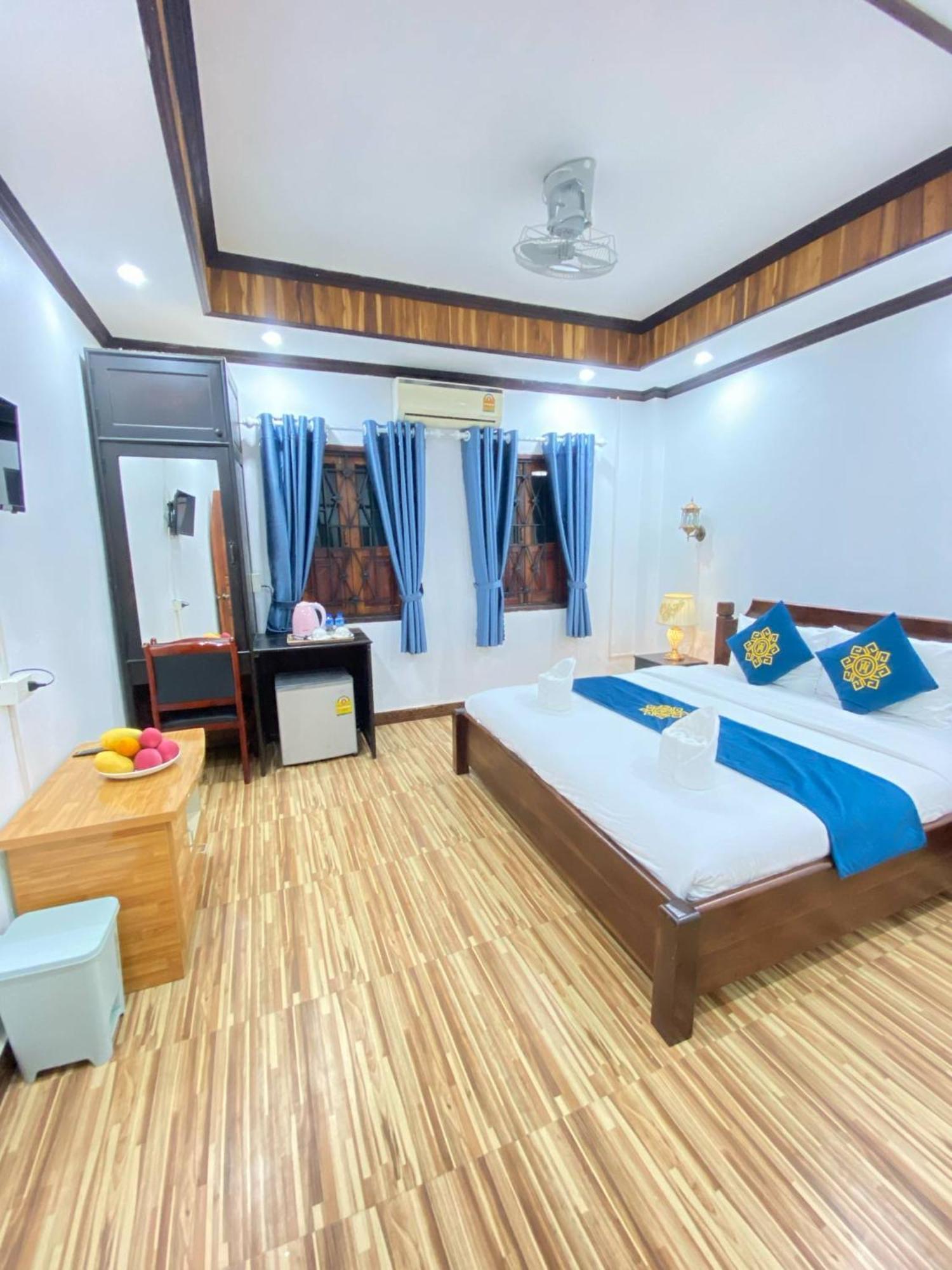 مبيت وإفطار لوانغ برابانغ Singharat Boutique House المظهر الخارجي الصورة