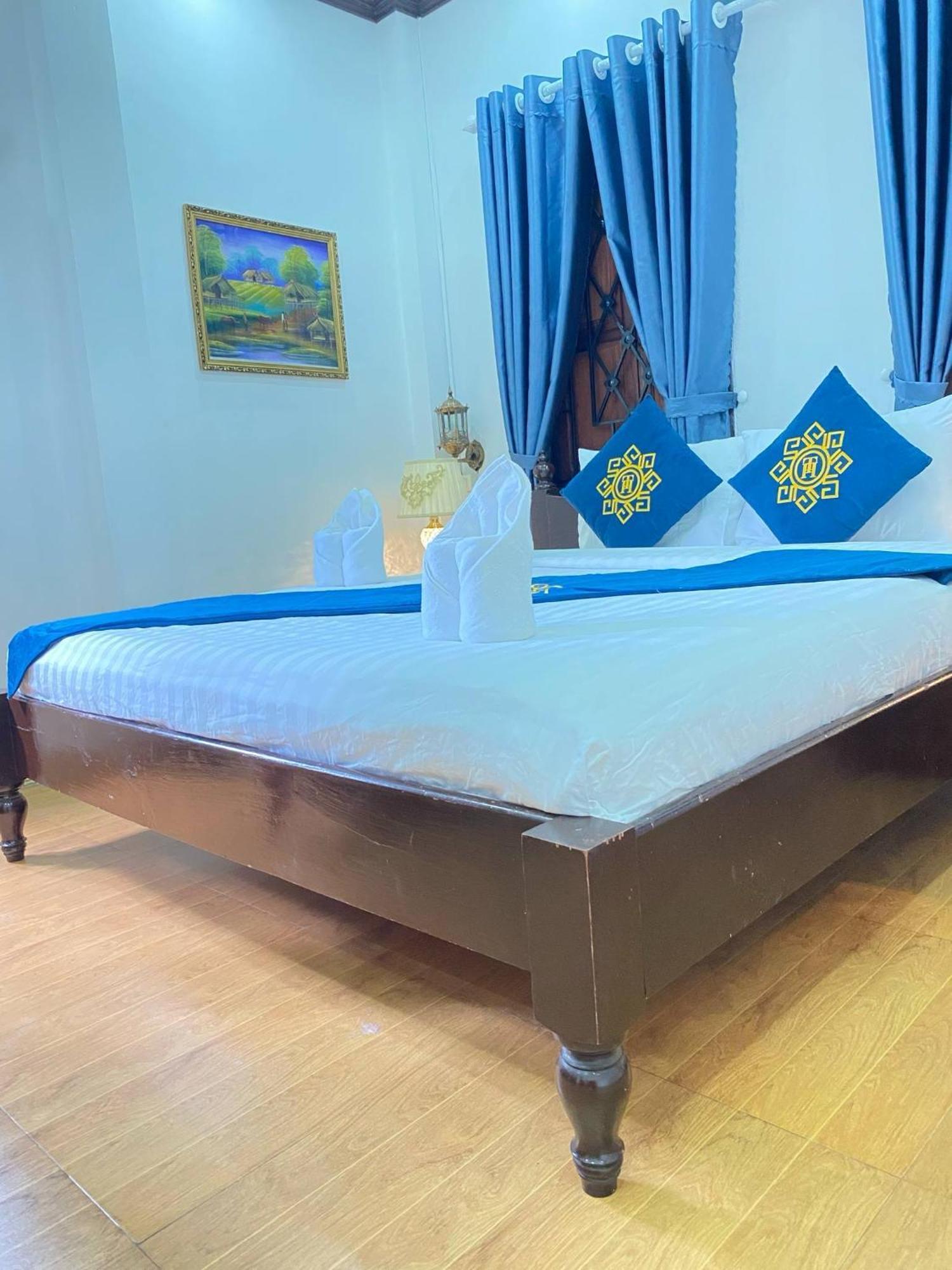 مبيت وإفطار لوانغ برابانغ Singharat Boutique House المظهر الخارجي الصورة