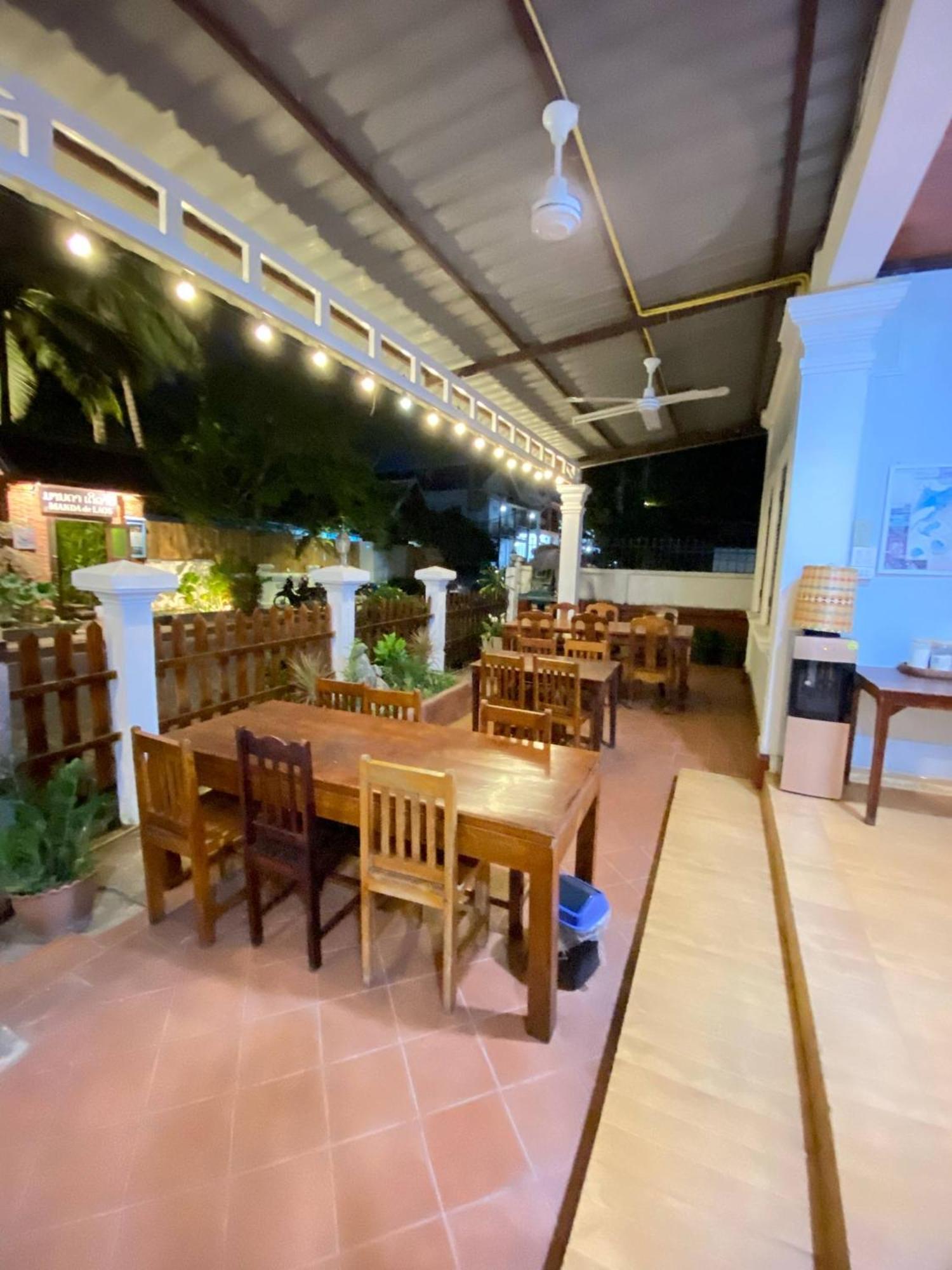 مبيت وإفطار لوانغ برابانغ Singharat Boutique House المظهر الخارجي الصورة